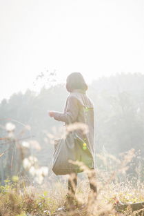 盤扣為語(yǔ)，呢喃秋冬——原創(chuàng)文藝毛呢大衣的匠心之旅